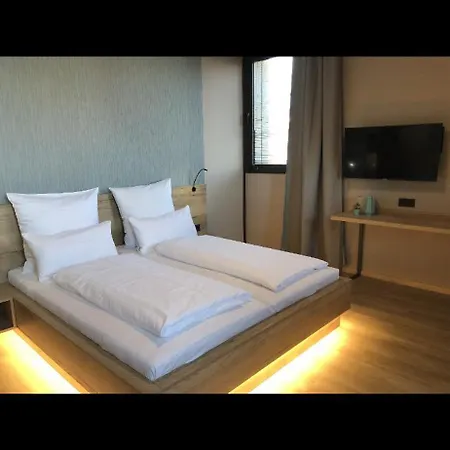 Nb 4* נירנברג